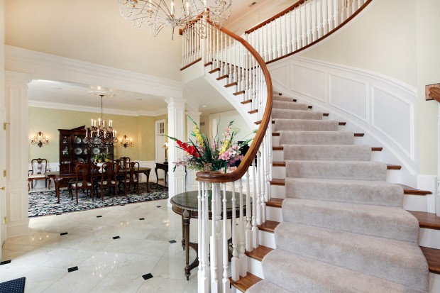Hunters Pond Road, 11235_foyer.jpg